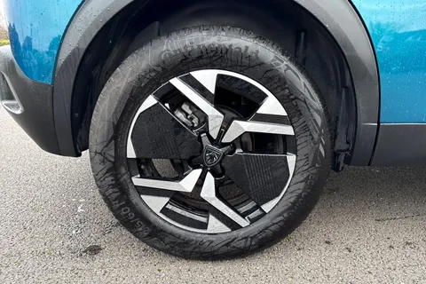 KW25OFE PEUGEOT 2008 1.2 HYBRID GT e-DSC6 Euro 6 (s/s) 5dr Thumbnail #10