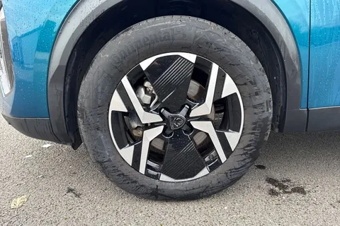 KW25OFE PEUGEOT 2008 1.2 HYBRID GT e-DSC6 Euro 6 (s/s) 5dr Thumbnail #12