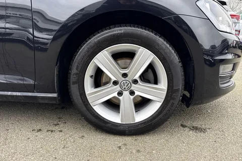 DG66XLO Volkswagen Golf 1.4 TSI 125 Match Edition 5dr | Heated Seats | Nav Ready Thumbnail #12