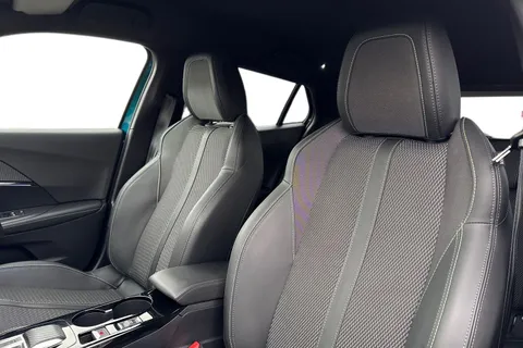 KW25OFE PEUGEOT 2008 1.2 HYBRID GT e-DSC6 Euro 6 (s/s) 5dr Thumbnail #15