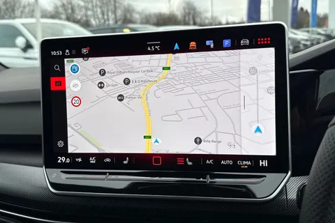 YP75AOT Volkswagen Golf 2.0 TSI 265 GTI 5dr DSG Thumbnail #16