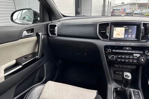 LD18URS Kia Sportage 2.0 CRDi GT-Line AWD Euro 6 5dr Thumbnail #19