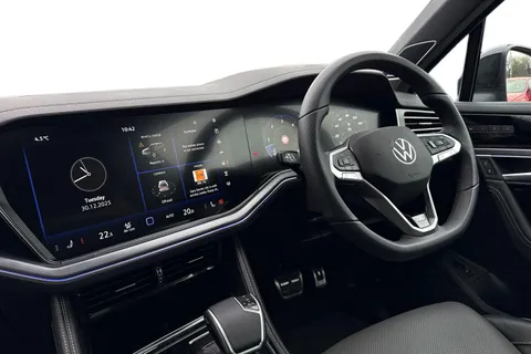 DC25VWB Volkswagen Touareg 3.0 V6 TDI 4Motion 286 Black Edition | Dynaudio | Towbar | Head Up Display Thumbnail #17
