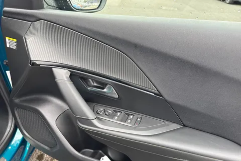 KW25OFE PEUGEOT 2008 1.2 HYBRID GT e-DSC6 Euro 6 (s/s) 5dr Thumbnail #20