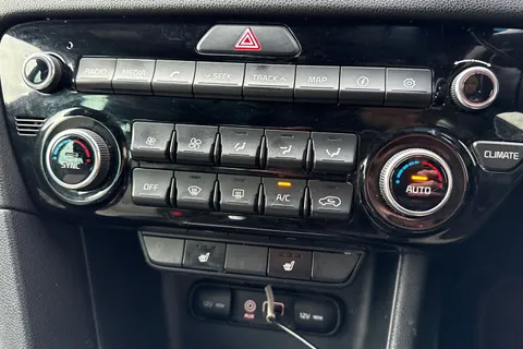 LD18URS Kia Sportage 2.0 CRDi GT-Line AWD Euro 6 5dr Thumbnail #21