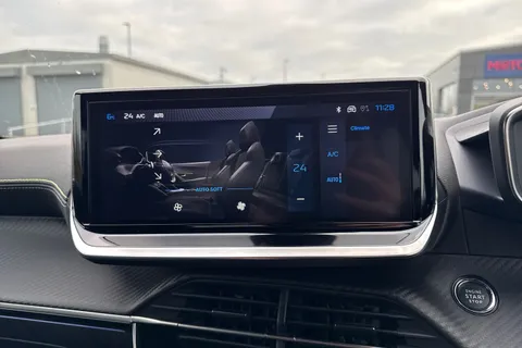 KW25OFE PEUGEOT 2008 1.2 HYBRID GT e-DSC6 Euro 6 (s/s) 5dr Thumbnail #21