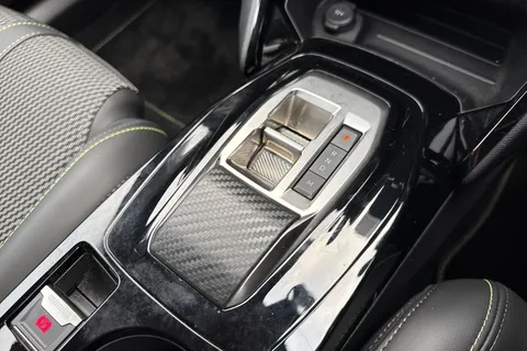 KW25OFE PEUGEOT 2008 1.2 HYBRID GT e-DSC6 Euro 6 (s/s) 5dr Thumbnail #22