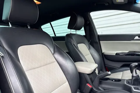 LD18URS Kia Sportage 2.0 CRDi GT-Line AWD Euro 6 5dr Thumbnail #23