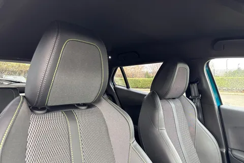 KW25OFE PEUGEOT 2008 1.2 HYBRID GT e-DSC6 Euro 6 (s/s) 5dr Thumbnail #23