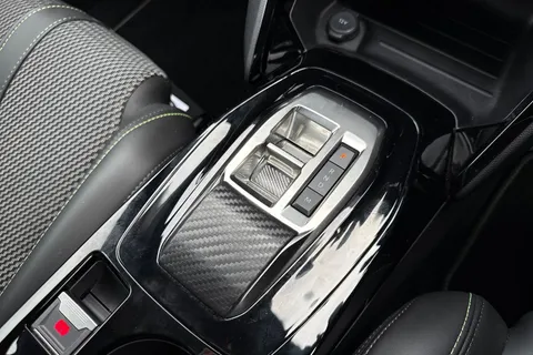 PF73HHN PEUGEOT 2008 1.2 PureTech GT EAT Euro 6 (s/s) 5dr Thumbnail #22