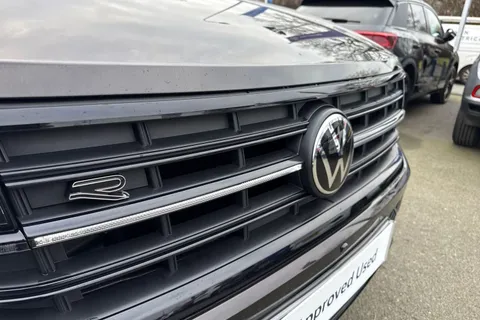 DC25VWB Volkswagen Touareg 3.0 V6 TDI 4Motion 286 Black Edition | Dynaudio | Towbar | Head Up Display Thumbnail #24