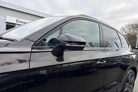 DC25VWB Volkswagen Touareg 3.0 V6 TDI 4Motion 286 Black Edition | Dynaudio | Towbar | Head Up Display Thumbnail #25