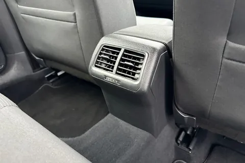 DG66XLO Volkswagen Golf 1.4 TSI 125 Match Edition 5dr | Heated Seats | Nav Ready Thumbnail #27