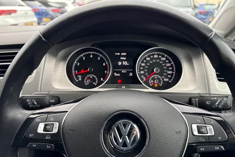 DG66XLO Volkswagen Golf 1.4 TSI 125 Match Edition 5dr | Heated Seats | Nav Ready Thumbnail #29