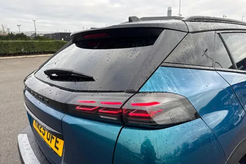 KW25OFE PEUGEOT 2008 1.2 HYBRID GT e-DSC6 Euro 6 (s/s) 5dr Thumbnail #31