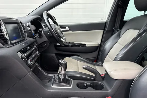 LD18URS Kia Sportage 2.0 CRDi GT-Line AWD Euro 6 5dr Thumbnail #33