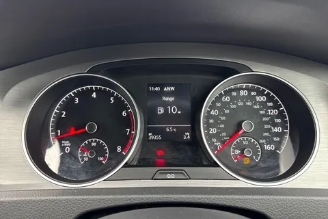 DG66XLO Volkswagen Golf 1.4 TSI 125 Match Edition 5dr | Heated Seats | Nav Ready Thumbnail #30