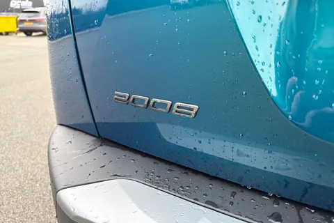 KW25OFE PEUGEOT 2008 1.2 HYBRID GT e-DSC6 Euro 6 (s/s) 5dr Thumbnail #32