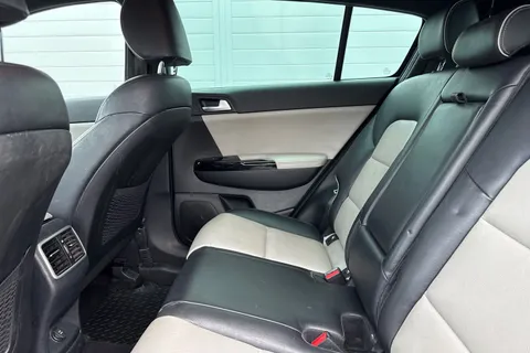 LD18URS Kia Sportage 2.0 CRDi GT-Line AWD Euro 6 5dr Thumbnail #34