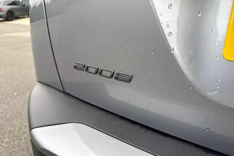 PF73HHN PEUGEOT 2008 1.2 PureTech GT EAT Euro 6 (s/s) 5dr Thumbnail #32