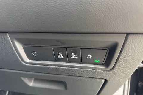 DC25VWB Volkswagen Touareg 3.0 V6 TDI 4Motion 286 Black Edition | Dynaudio | Towbar | Head Up Display Thumbnail #34