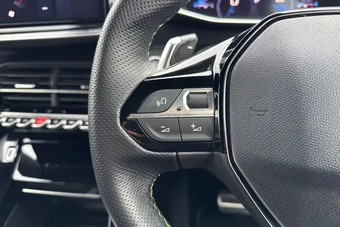 PF73HHN PEUGEOT 2008 1.2 PureTech GT EAT Euro 6 (s/s) 5dr Thumbnail #38