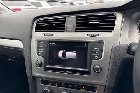 DG66XLO Volkswagen Golf 1.4 TSI 125 Match Edition 5dr | Heated Seats | Nav Ready Thumbnail #42