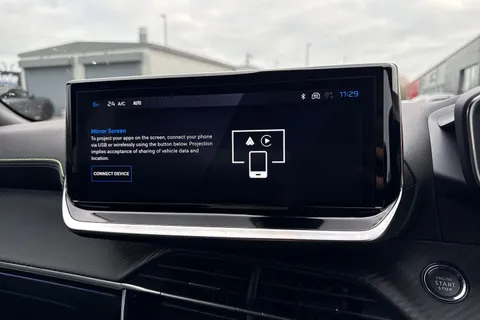 KW25OFE PEUGEOT 2008 1.2 HYBRID GT e-DSC6 Euro 6 (s/s) 5dr Thumbnail #46