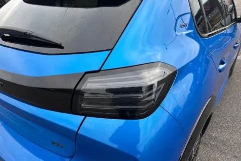 KP25LOA PEUGEOT 208 1.2 PureTech GT Euro 6 (s/s) 5dr Thumbnail #7