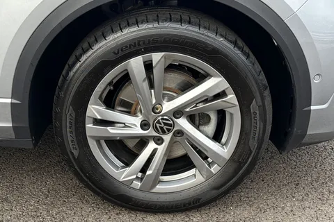 YS25HXO Volkswagen T-Roc 1.5 TSI R-Line 5dr DSG, **19 INCH BLACK MISANO ALLOYS** Thumbnail #12