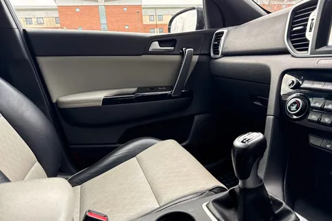 LD18URS Kia Sportage 2.0 CRDi GT-Line AWD Euro 6 5dr Thumbnail #56