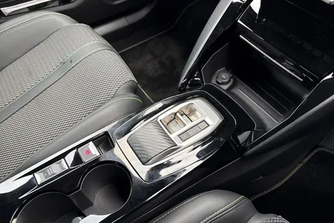 KW25OFE PEUGEOT 2008 1.2 HYBRID GT e-DSC6 Euro 6 (s/s) 5dr Thumbnail #55