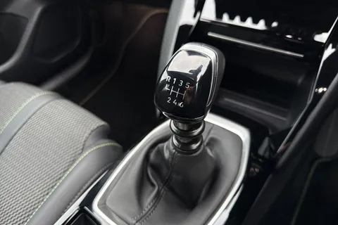 KP25LOA PEUGEOT 208 1.2 PureTech GT Euro 6 (s/s) 5dr Thumbnail #22
