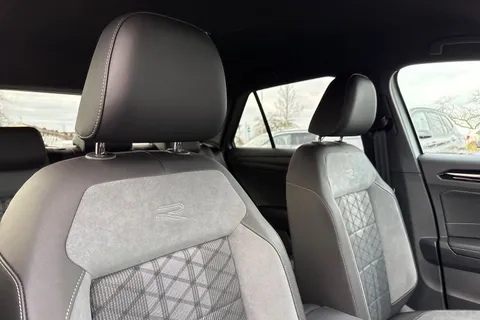 YS25HXO Volkswagen T-Roc 1.5 TSI R-Line 5dr DSG, **19 INCH BLACK MISANO ALLOYS** Thumbnail #23