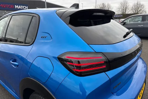 KP25LOA PEUGEOT 208 1.2 PureTech GT Euro 6 (s/s) 5dr Thumbnail #30