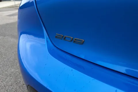 KP25LOA PEUGEOT 208 1.2 PureTech GT Euro 6 (s/s) 5dr Thumbnail #32