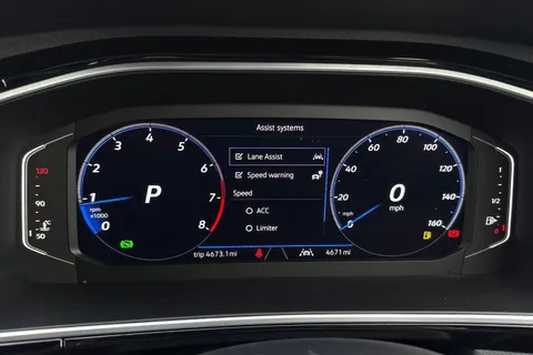 YS25HXO Volkswagen T-Roc 1.5 TSI R-Line 5dr DSG, **19 INCH BLACK MISANO ALLOYS** Thumbnail #36