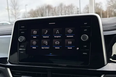 YS25HXO Volkswagen T-Roc 1.5 TSI R-Line 5dr DSG, **19 INCH BLACK MISANO ALLOYS** Thumbnail #37