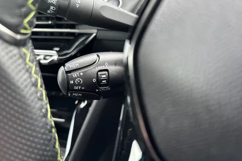 KP25LOA PEUGEOT 208 1.2 PureTech GT Euro 6 (s/s) 5dr Thumbnail #40