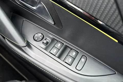 KP25LOA PEUGEOT 208 1.2 PureTech GT Euro 6 (s/s) 5dr Thumbnail #41