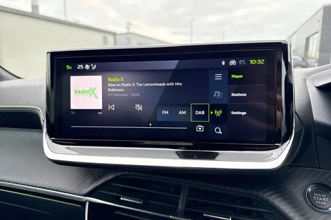 KP25LOA PEUGEOT 208 1.2 PureTech GT Euro 6 (s/s) 5dr Thumbnail #43