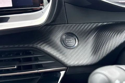 KP25LOA PEUGEOT 208 1.2 PureTech GT Euro 6 (s/s) 5dr Thumbnail #51