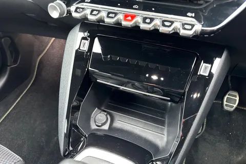 KP25LOA PEUGEOT 208 1.2 PureTech GT Euro 6 (s/s) 5dr Thumbnail #53