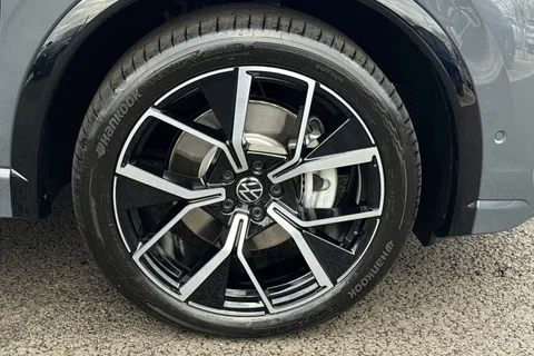 YN75WKJ Volkswagen Tiguan 1.5 TSI eHybrid R-Line 5dr DSG, PAN ROOF, ELECTRIC TAILGATE Thumbnail #12