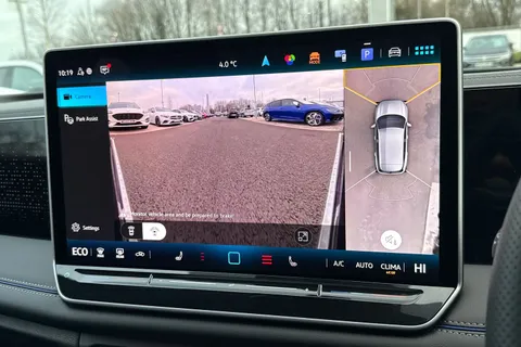 YN75WKJ Volkswagen Tiguan 1.5 TSI eHybrid R-Line 5dr DSG, PAN ROOF, ELECTRIC TAILGATE Thumbnail #39