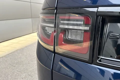 27 of 51 for Land Rover Discovery Sport 1.5 P300e 12.2kWh Urban Edition SUV 5dr Petrol Plug-in Hybrid Auto 4WD Euro 6 (s/s) (309 ps)