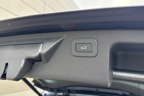 37 of 51 for Land Rover Discovery Sport 1.5 P300e 12.2kWh Urban Edition SUV 5dr Petrol Plug-in Hybrid Auto 4WD Euro 6 (s/s) (309 ps)