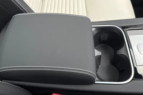 50 of 51 for Land Rover Discovery Sport 1.5 P300e 12.2kWh Urban Edition SUV 5dr Petrol Plug-in Hybrid Auto 4WD Euro 6 (s/s) (309 ps)