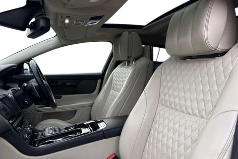 R90STN Jaguar Xj 3.0d V6 Autobiography 4dr Auto [LWB] Thumbnail #16