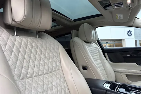R90STN Jaguar Xj 3.0d V6 Autobiography 4dr Auto [LWB] Thumbnail #24